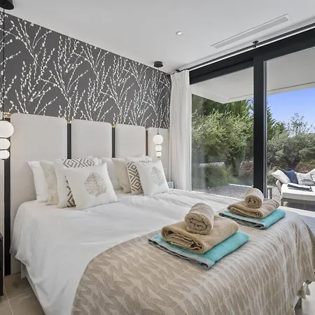 Alejandra - Benahavis By Finest