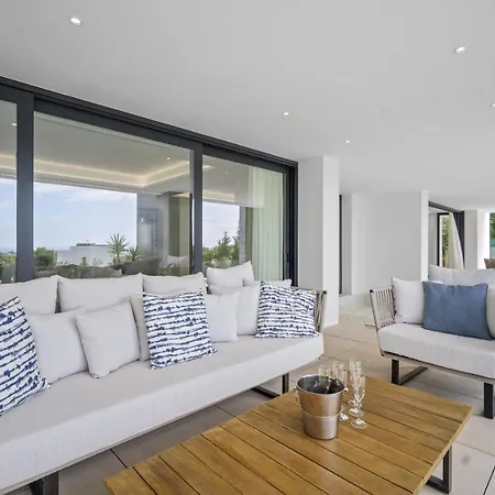 Alejandra - Benahavis * Estepona