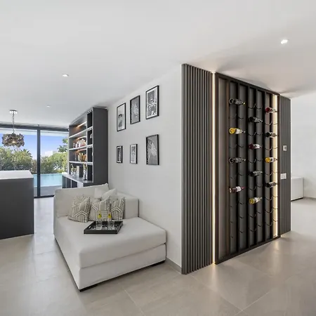 Alejandra - Benahavis Villa *