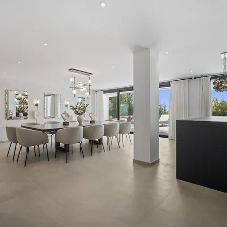 Alejandra - Benahavis Villa *