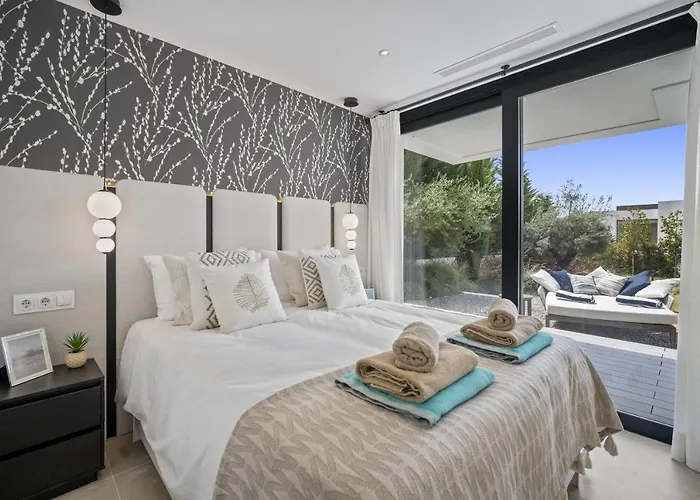 Alejandra - Benahavis By Finest